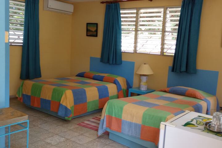 Room 12 of 27