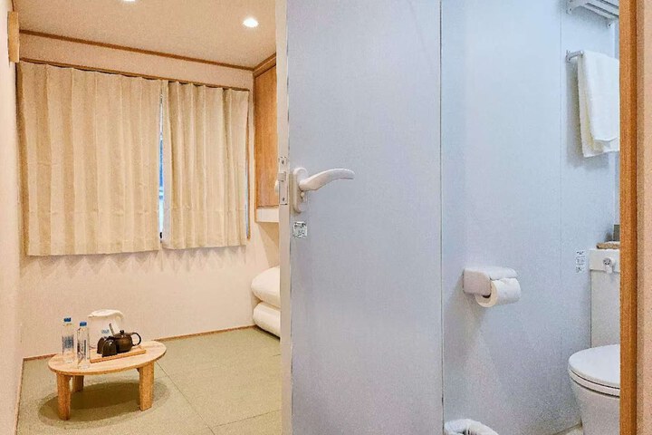 Room 14 of 47