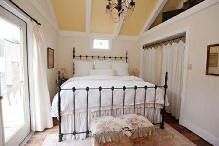 Room 5 of 13