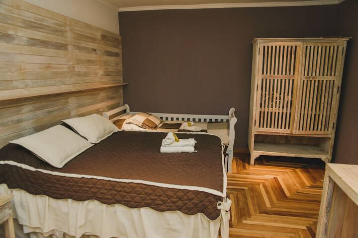 Room 26 of 146