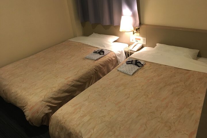 Room 15 of 112