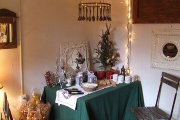 Gift Shop 17 of 73