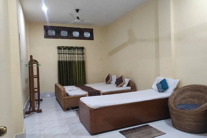 Room 4 of 6