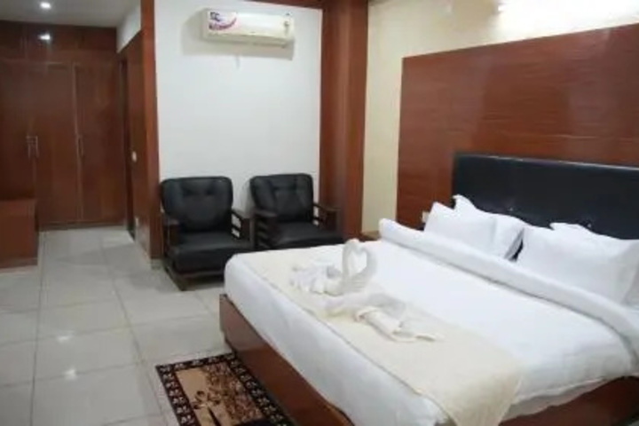 Room 2 of 11