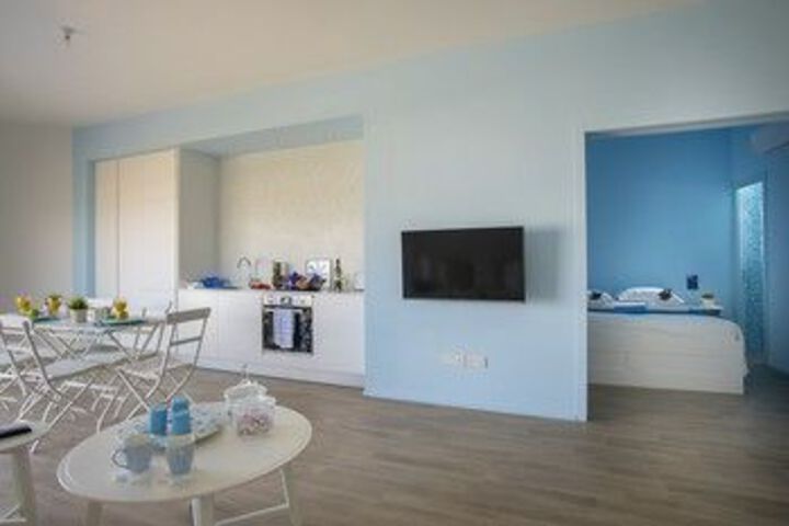 Room 18 of 22