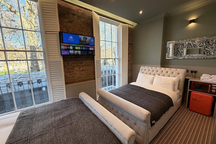 Room 152 of 344