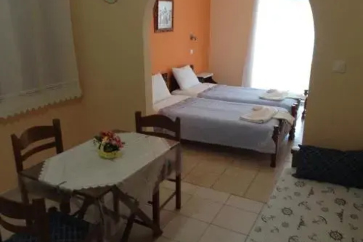 Room 7 of 17