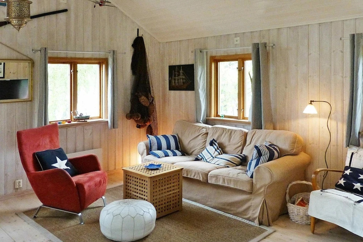 Room 5 of 10
