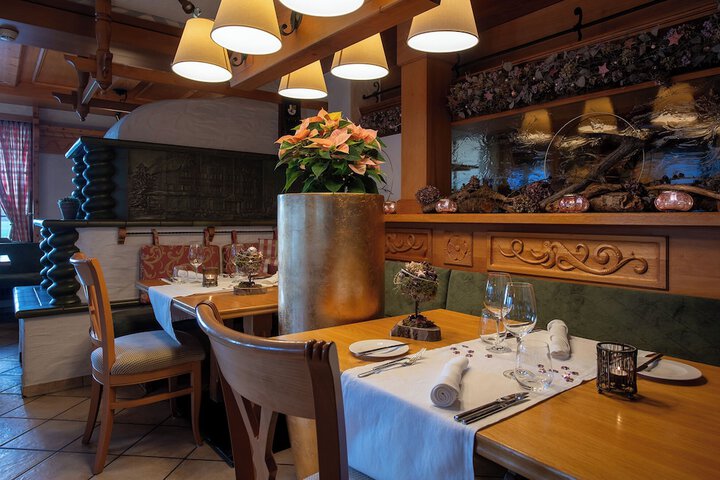 Dining 85 of 118