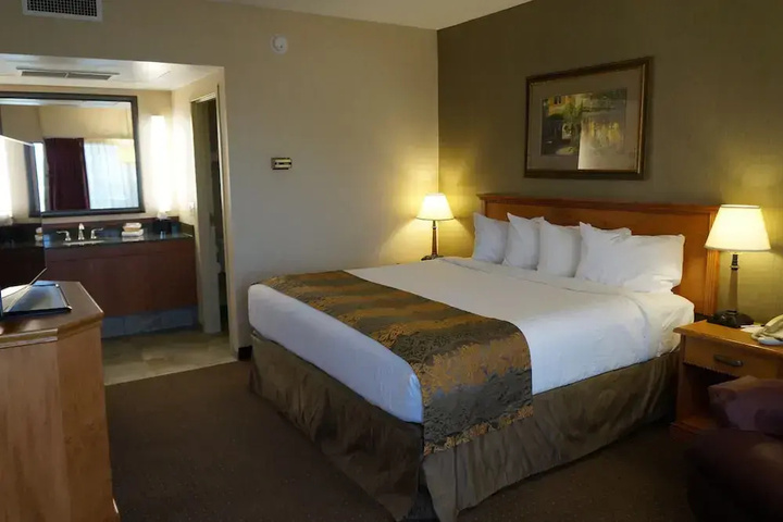 Room 5 of 35
