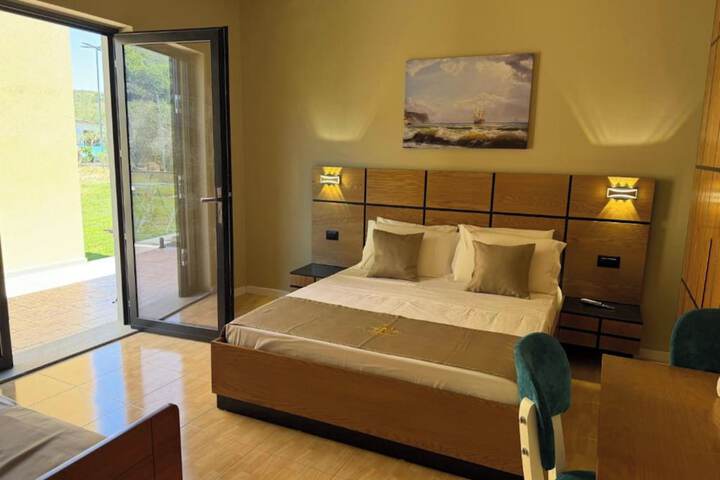 Room 7 of 20