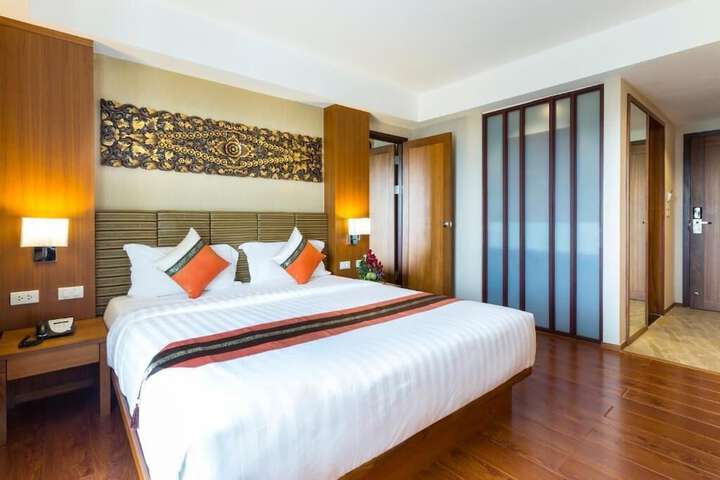 Room 12 of 62