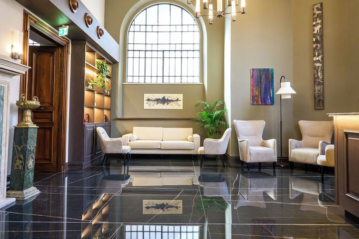 Guest Lobby
