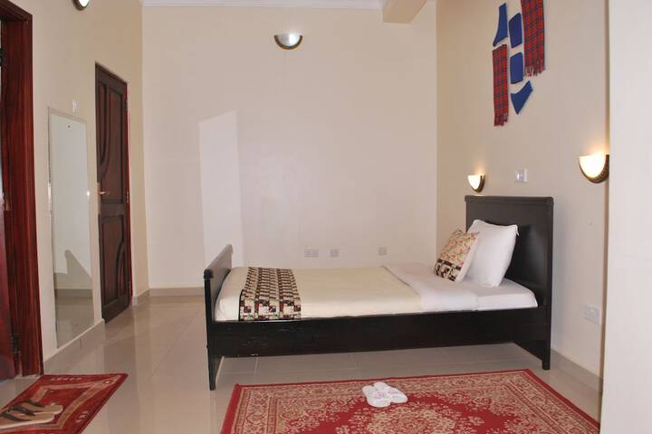 Room 6 of 182