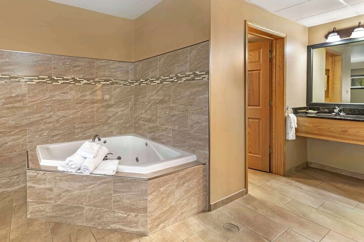 1 King Bed Accessible (3 of 54)