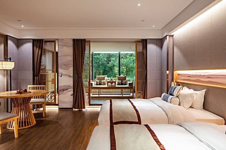 Room 13 of 22