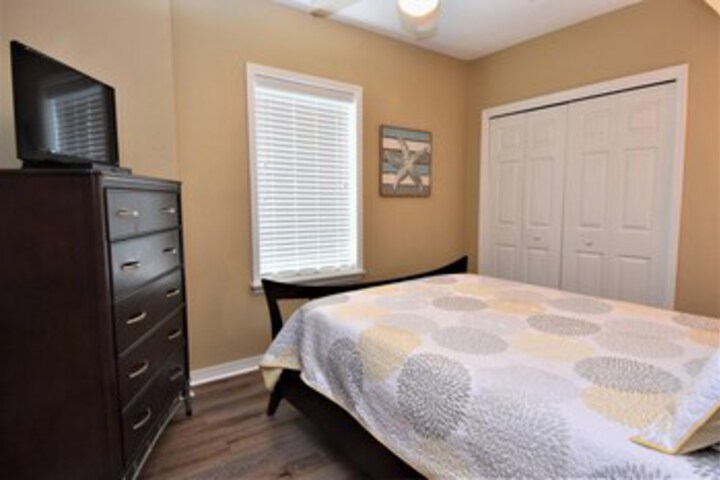 Room 169 of 200