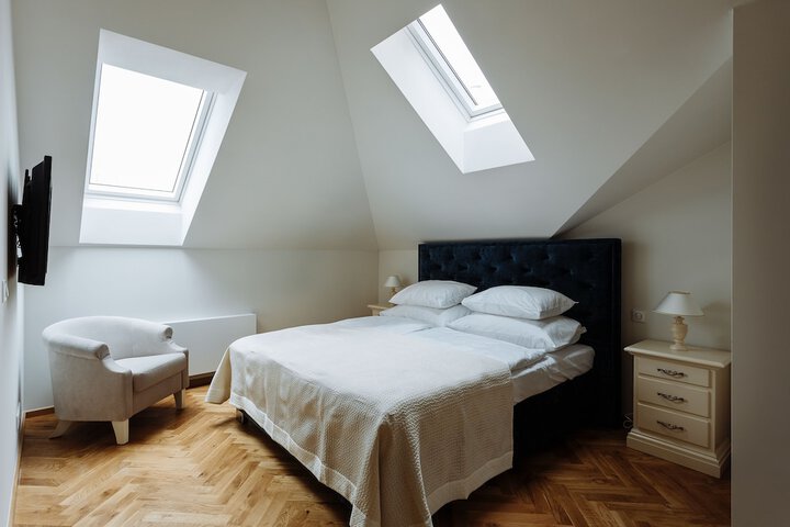 Room 12 of 70