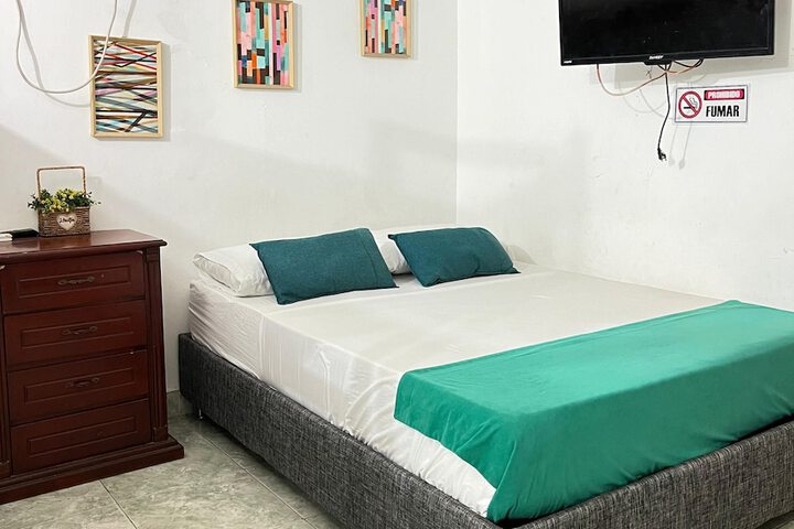 Room 13 of 26