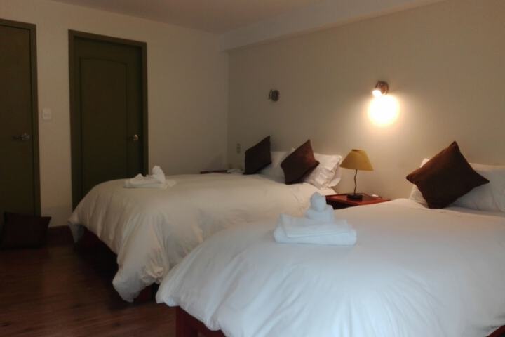Room 6 of 19