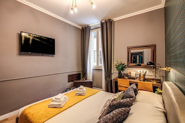 Room 16 of 115