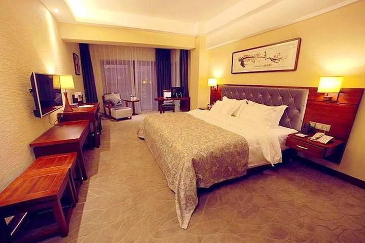 Room 5 of 19