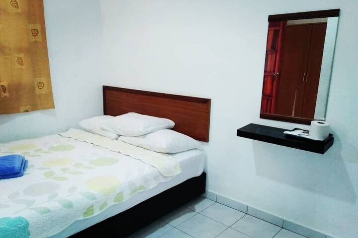 Room 9 of 20