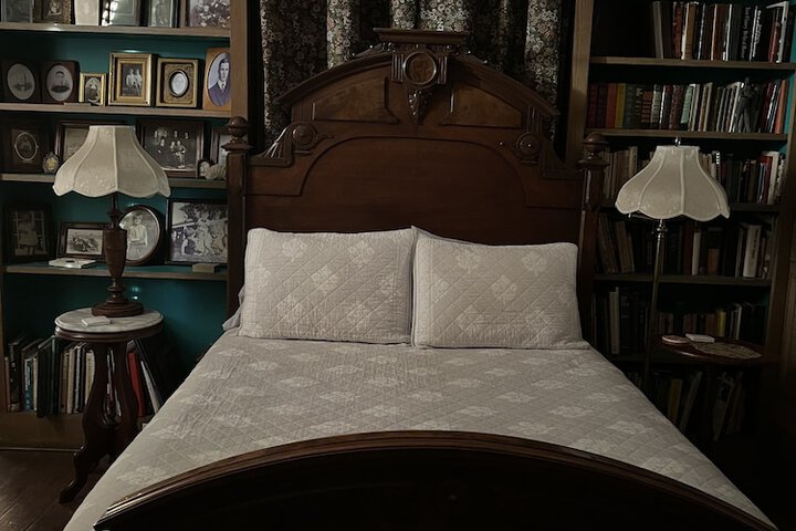 Room 48 of 109