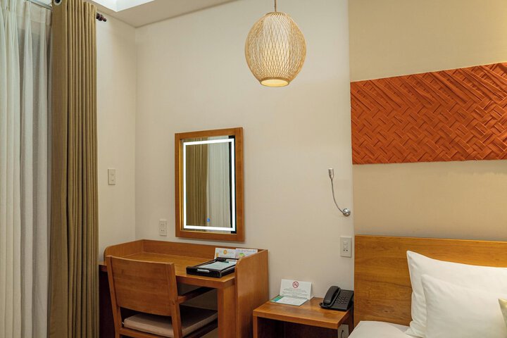Room 25 of 181