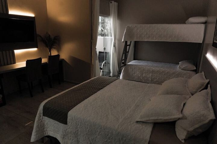 Room 40 of 48