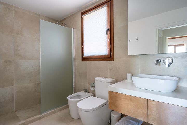 Room 3 of 13