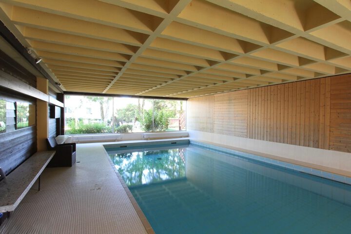 Pool 24 of 35