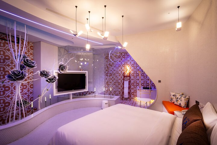 Room 5 of 67