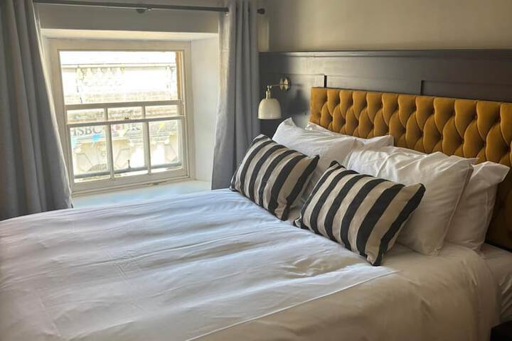 Room 5 of 26
