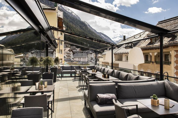 Sundeck 90 of 99