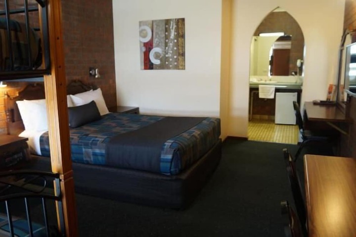 Room 5 of 43