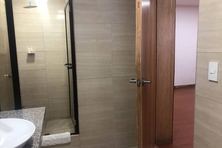 Room 13 of 77