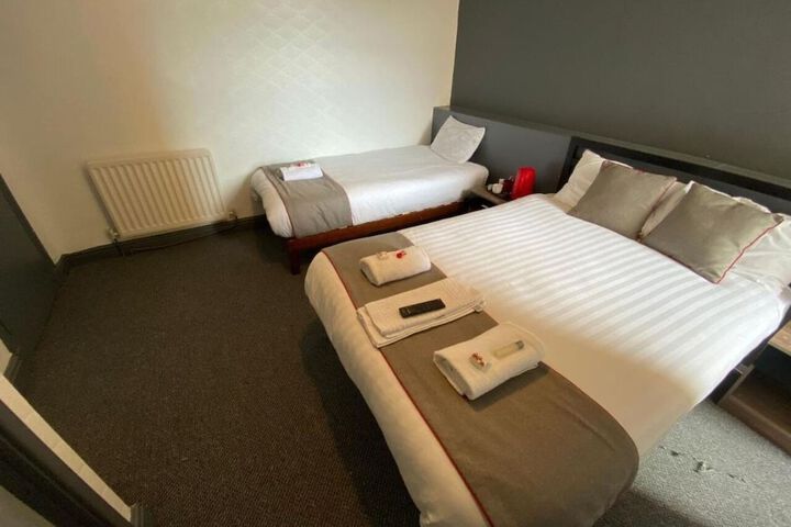 Room 7 of 35
