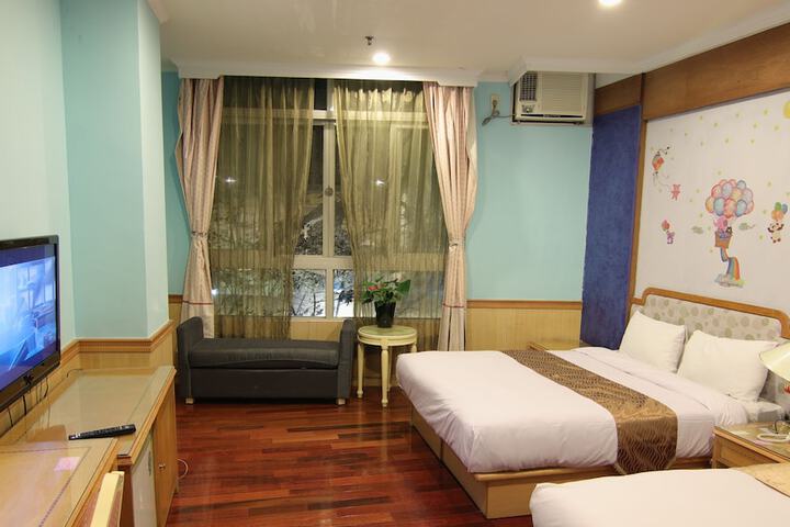 Room 47 of 122