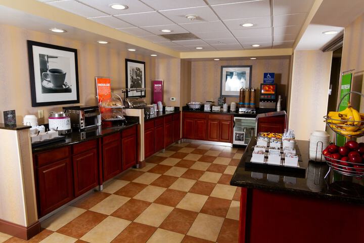 Breakfast area