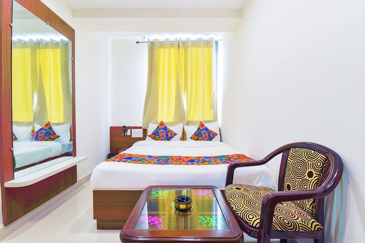 Room 14 of 28