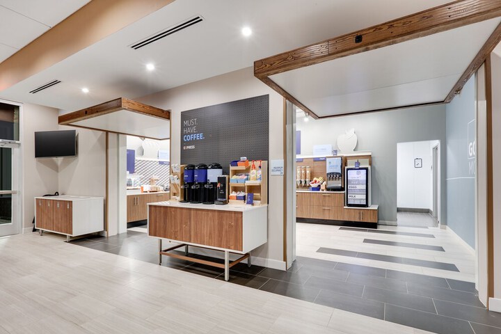 Breakfast/Coffee Service 19 of 34