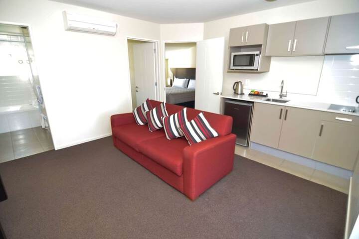Room 6 of 42