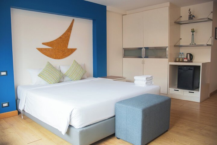 Room 43 of 77