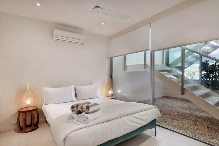 Room 4 of 135