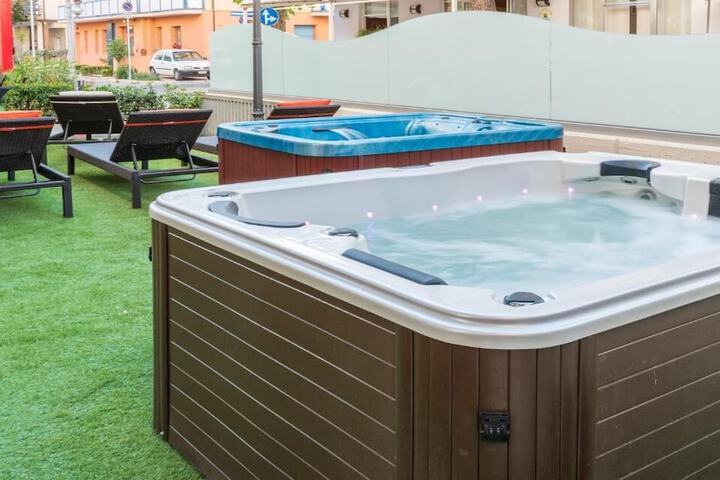 Sundeck 34 of 38