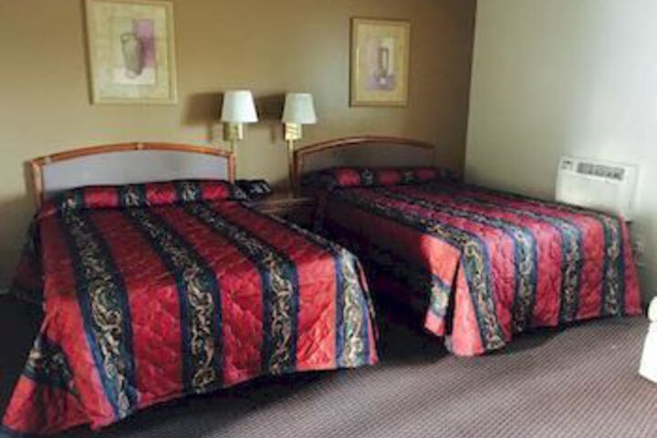 Room 4 of 7