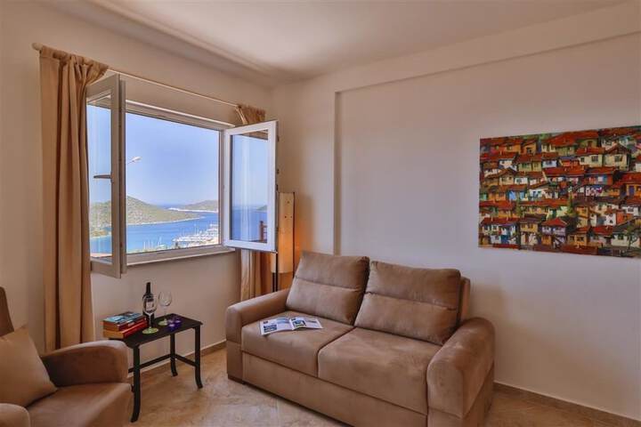 Room 14 of 26