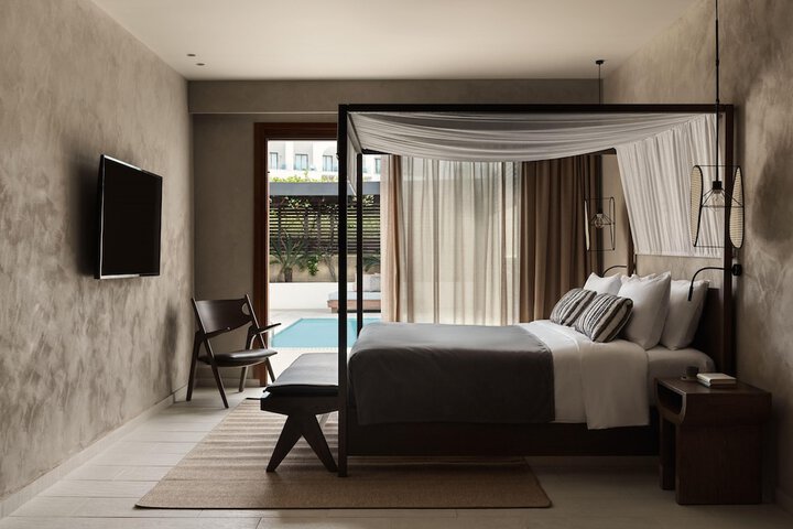 Room 40 of 174