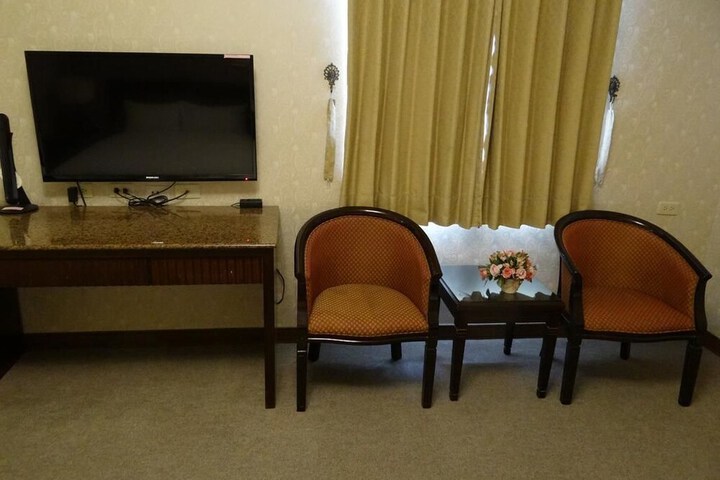 Room 21 of 37